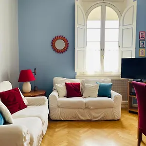  Apartment Lilla's